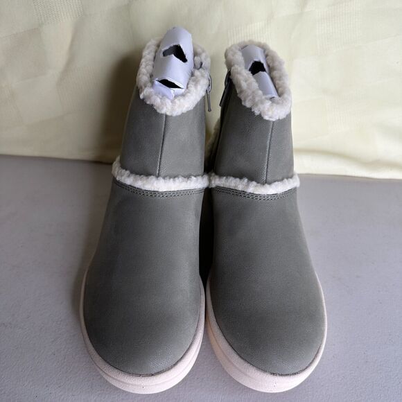 Cloudsteppers by Clarks Faux Fur Ankle Boots Step Glow Rose Dusty Olive 5M NWB - Picture 6 of 11